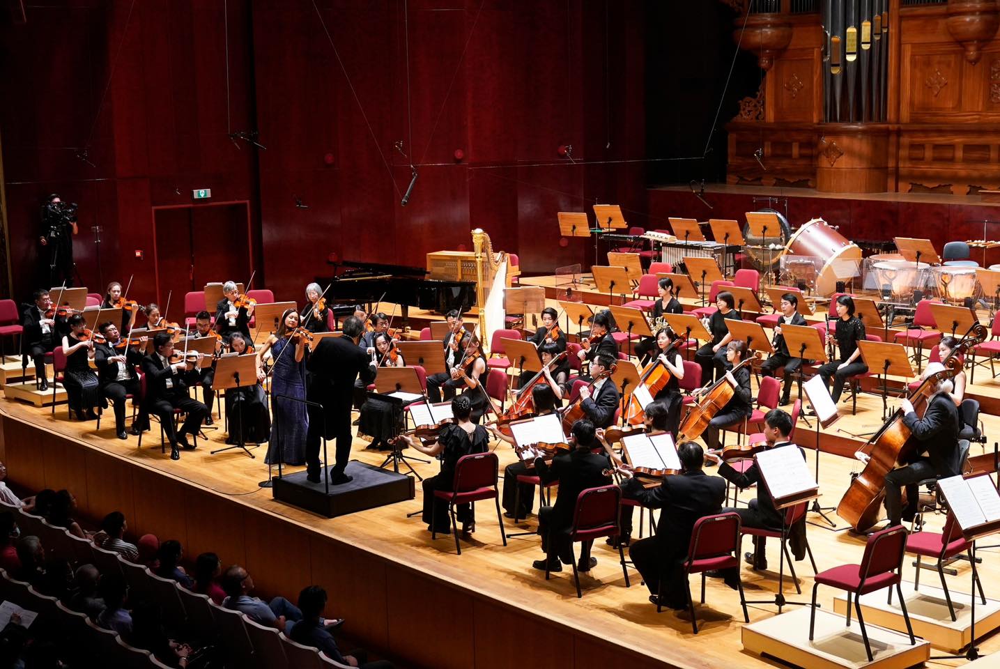 小提琴協奏曲演出中