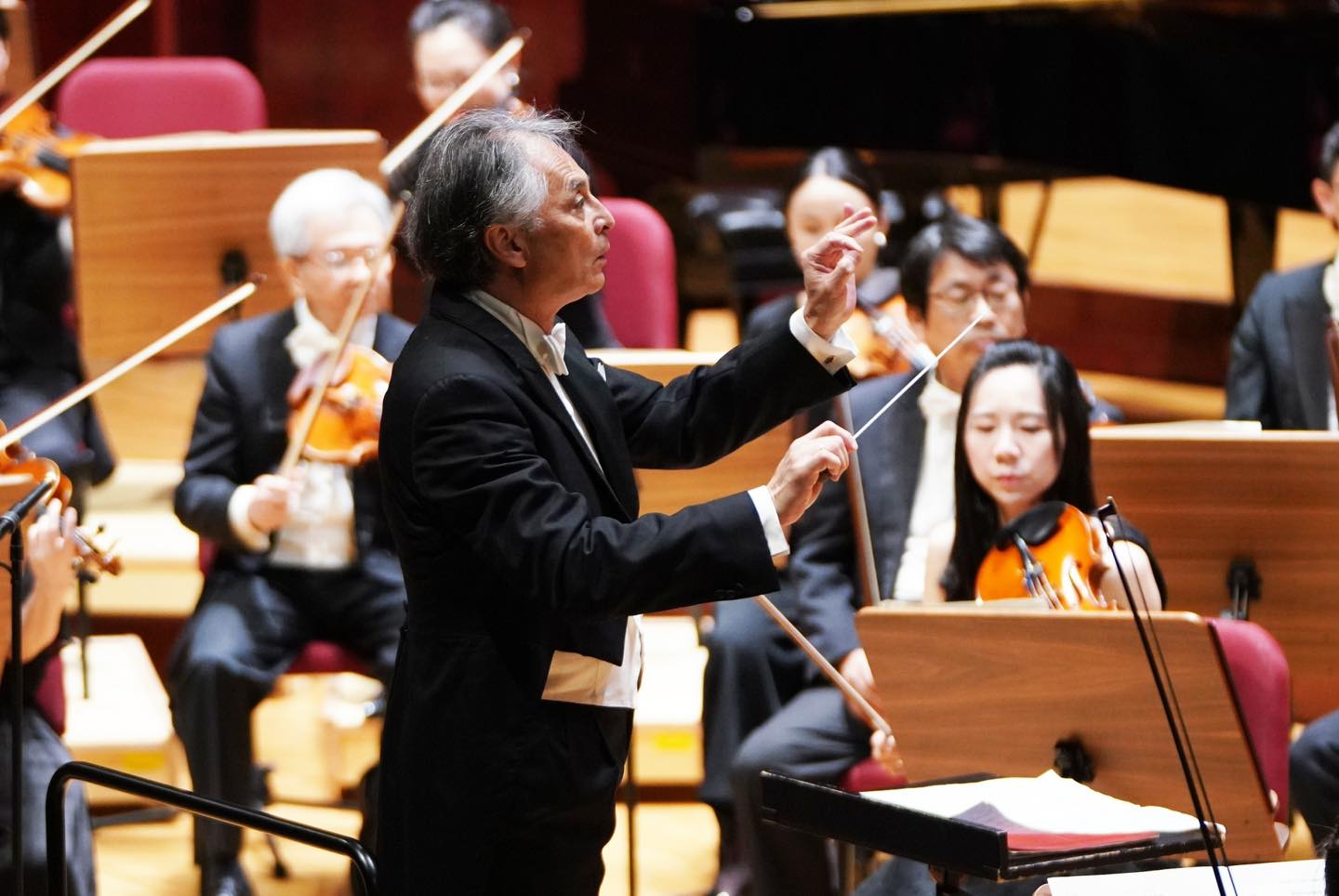指揮與樂團