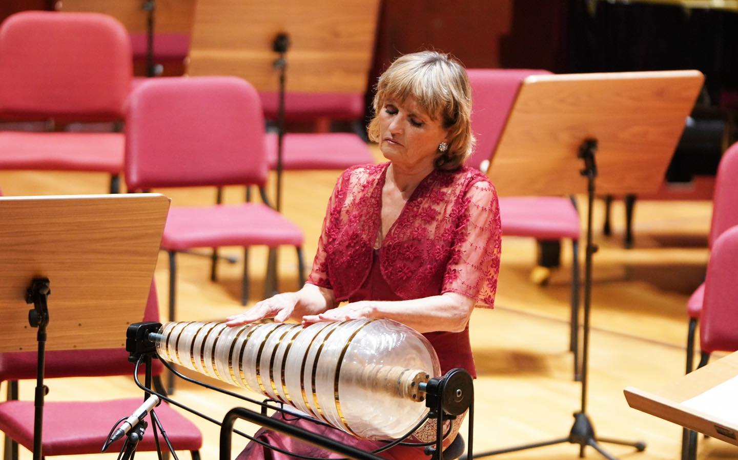 Christa Schönfeldinger, glass harmonica