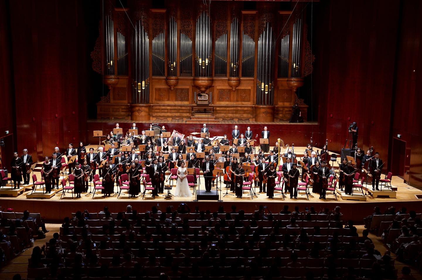 Jun Märkl, conductor & Ena Miyachi, soprano