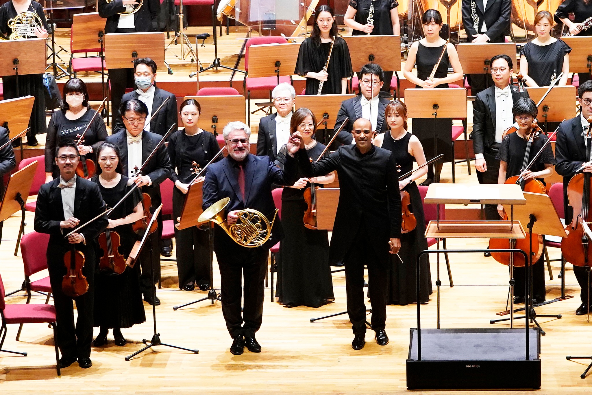 Kevin John Edusei, conductor & Radovan Vlatković, horn
