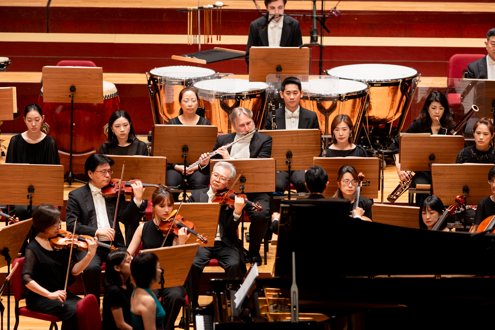 指揮張佳韻 鋼琴辛幸純