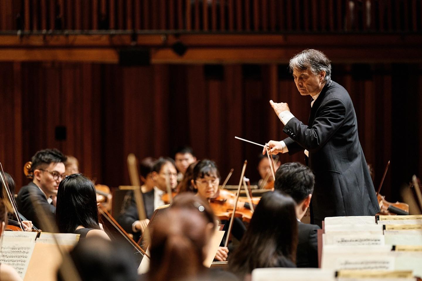 Jun Märkl, conductor