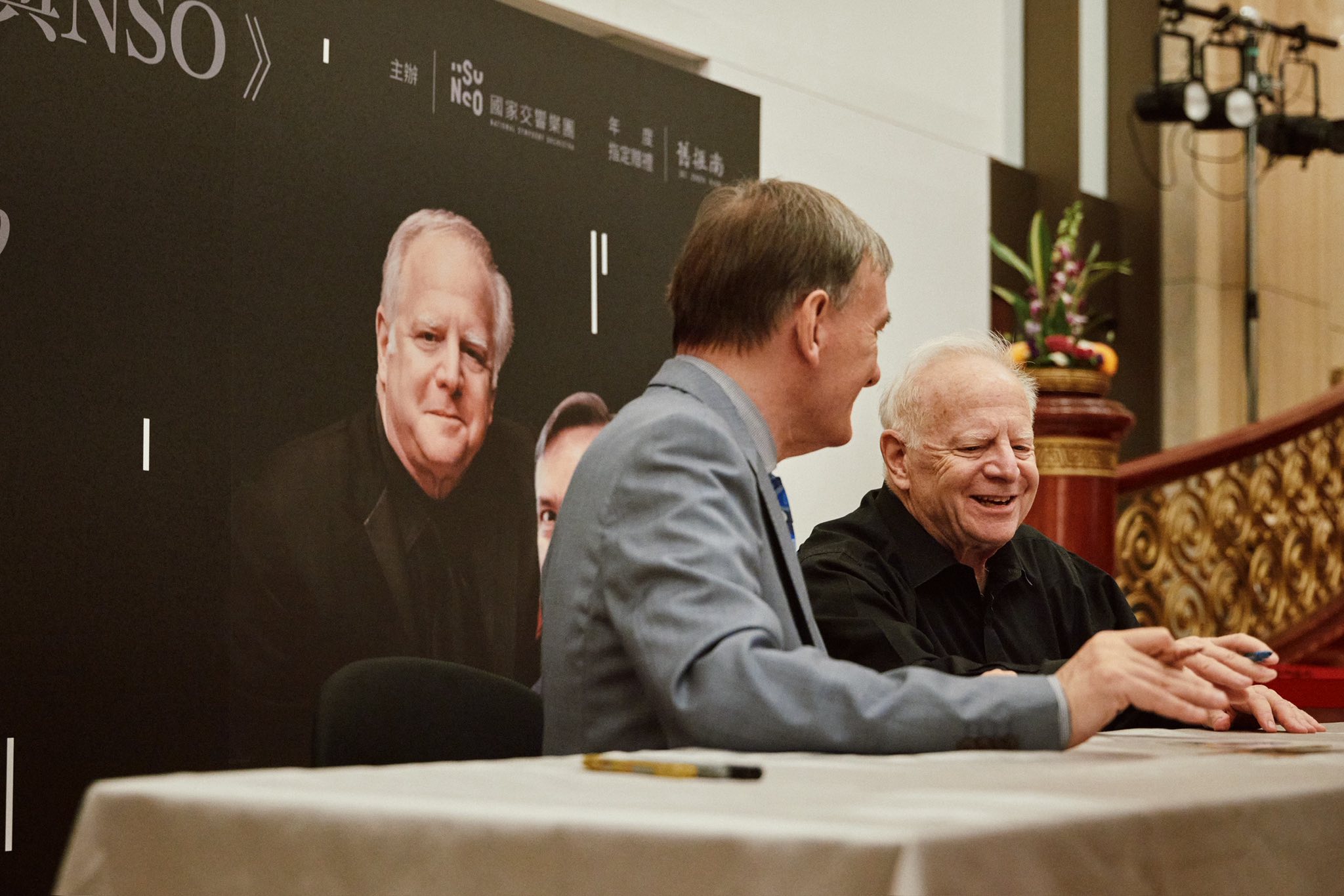Leonard Slatkin, conductor、Sir Stephen Hough, piano