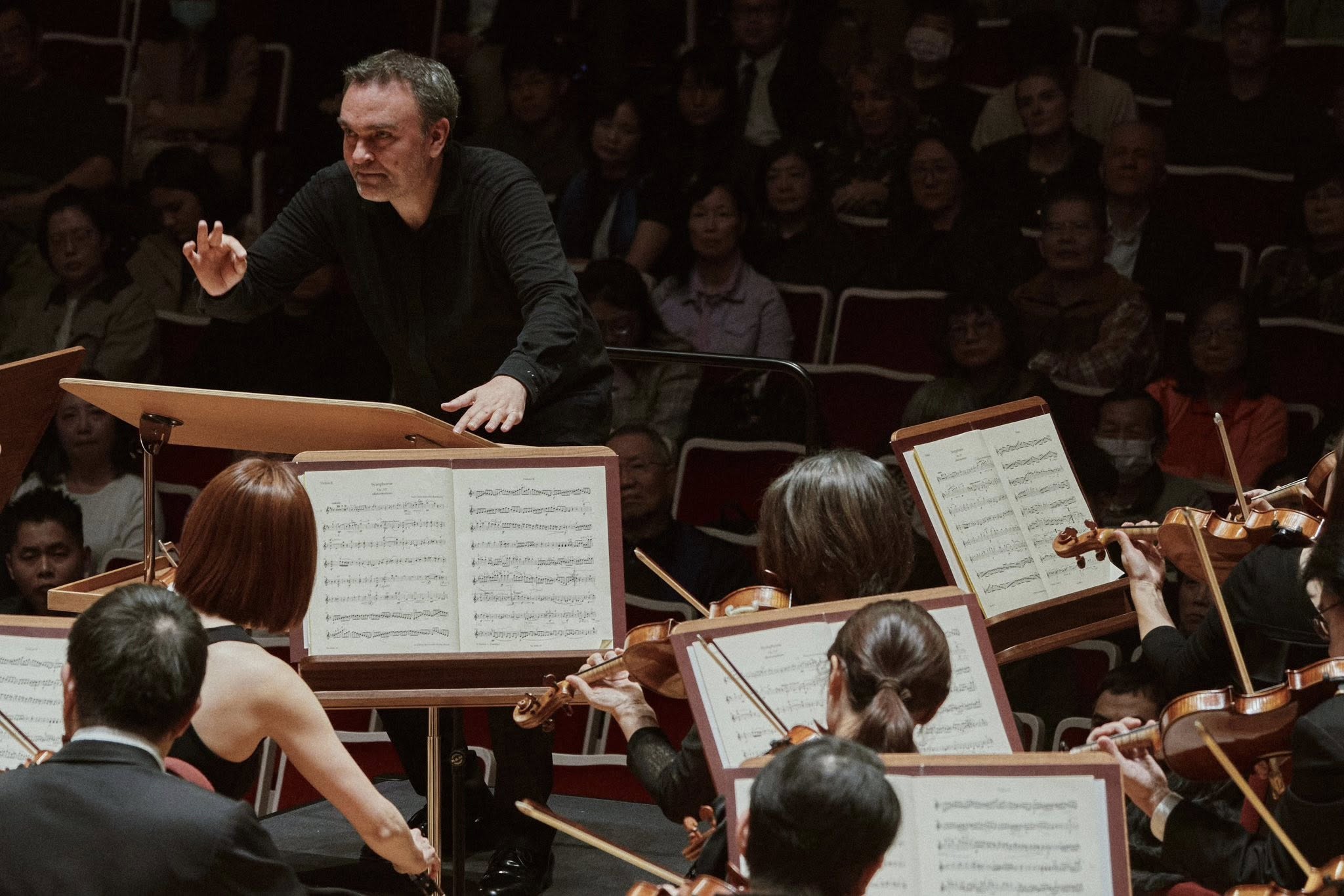 指揮／約格．魏德曼