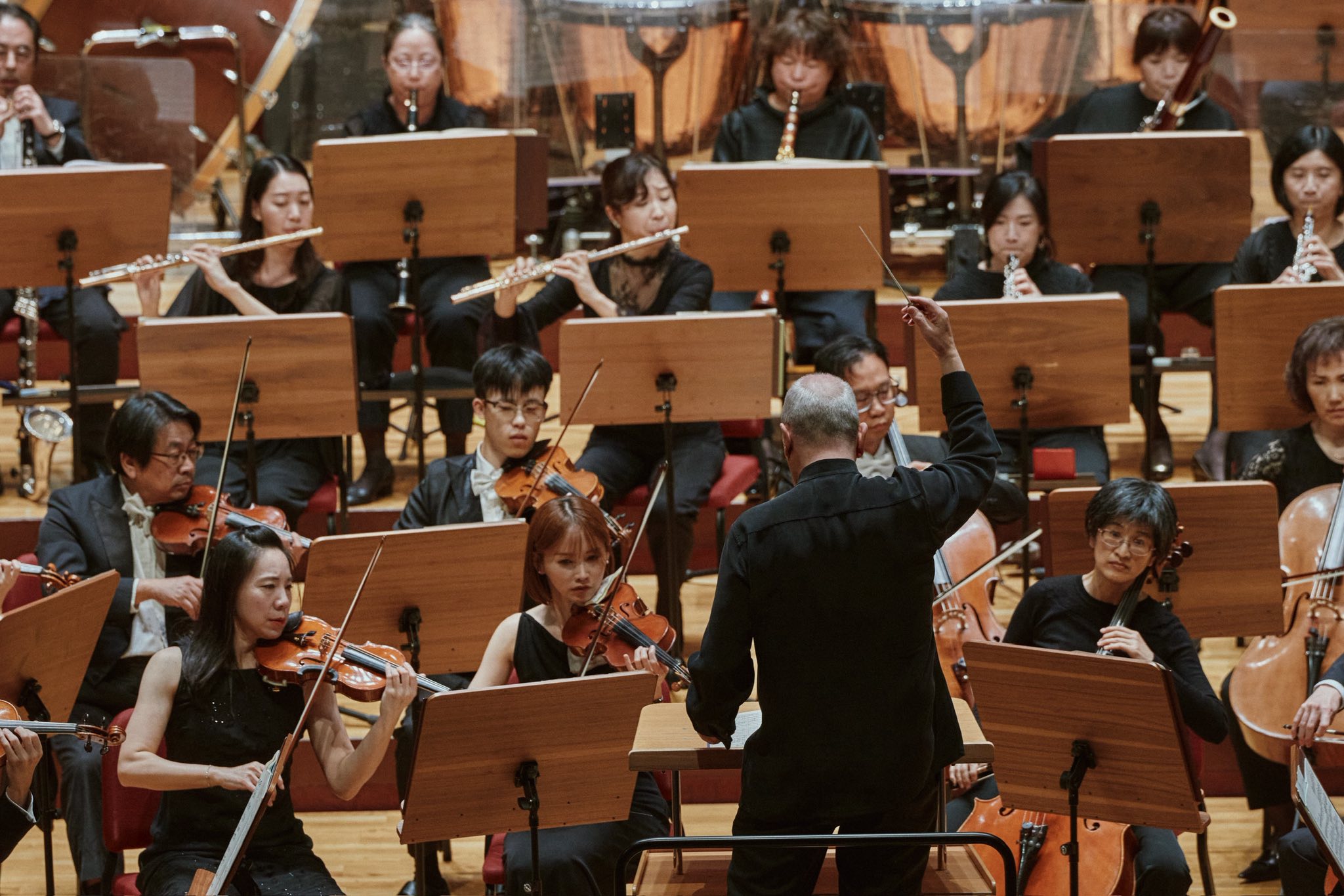 指揮／漢斯．葛拉夫