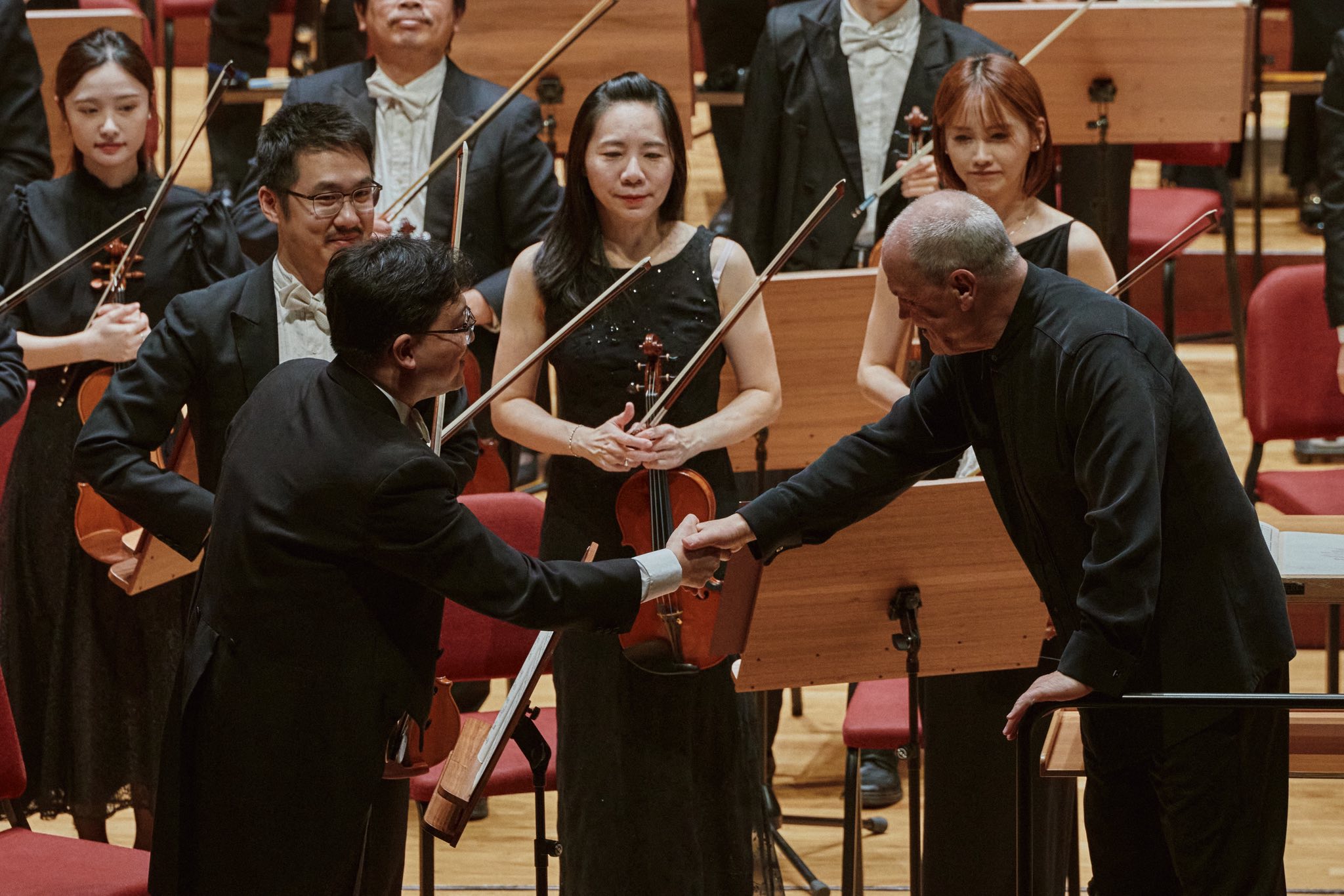 指揮／漢斯．葛拉夫